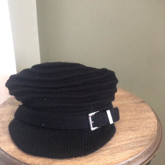 Kors knit hats - never worn - Picture 5 of 5